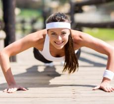 Petits exercices pour une belle poitrine