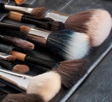 Comment se maquiller avec des pinceaux ? nos astuces beautè !