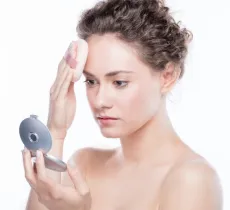 Comment choisir et appliquer son fond de teint ? les 3 étapes clés !