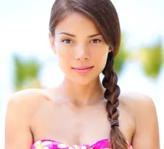 Top 4 des idées de coiffures pour un look sirène très stylé à la plage !