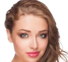 5 idées de coiffures pour cheveux bouclés pour changer de style