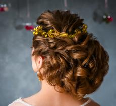 Comment porter des bijoux de cheveux ?