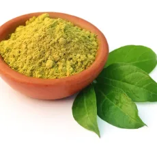 Quel soin avec du henné neutre ? notre recette ancestrale pour de beaux cheveux !