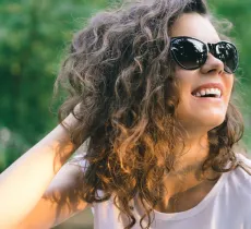 Comment prendre soin de ses cheveux bouclés ? nos 4 rituels !