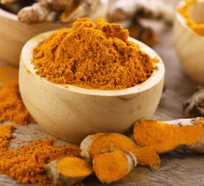 Quels sont les bienfaits du curcuma sur la peau ?