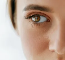 3 techniques pour avoir de longs cils !