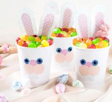 Comment fabriquer un mini panier de pâques avec un gobelet ?