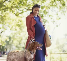 Comment s’habiller avec style pendant la grossesse ? nos conseils mode !