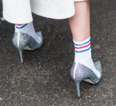 Comment se looker avec des chaussettes apparentes ?