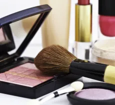 Comment enlever une tache de maquillage ?