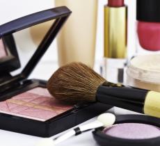Comment enlever une tache de maquillage ?