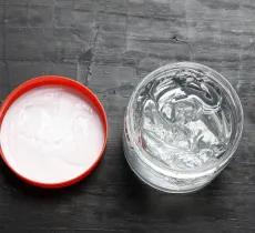 Comment enlever une tache de gel ? top 3 de nos astuces !