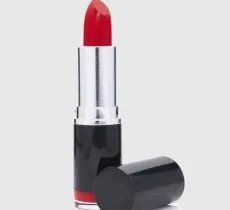 Comment enlever une tache de rouge à lèvres ?