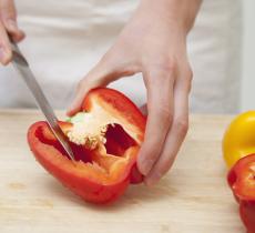 Comment enlever une tache de poivron ? nos 5 astuces !