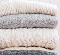 Comment récupérer un vêtement en laine qui a rétréci ? nos 3 astuces pour defeutrer la laine !