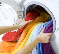 Comment enlever l'odeur d'humidité sur les vêtements ?