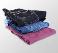 Comment teindre un vêtement pour le recycler ?