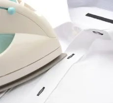 COMMENT BIEN REPASSER UNE CHEMISE ?  