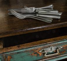 Idées déco maison : Recyclez vos couverts en poignées de placard ou en pense-bêtes !