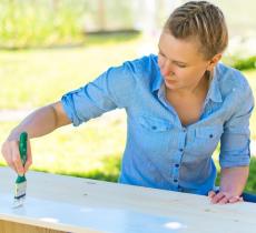 Comment rénover ses meubles de cuisine et de salon ?