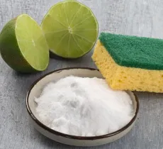 10 produits d’entretien insoupçonnés qu’on a tous à la maison !