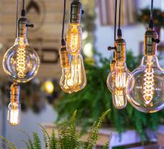 Astuce déco : l’ampoule LED à filament pour une déco rétro