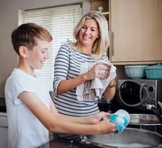 Comment faire participer ses enfants aux tâches ménagères