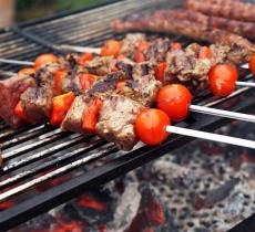 Comment nettoyer sa grille de barbecue facilement ?