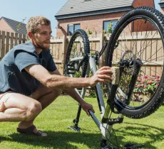 Comment nettoyer son vélo ? les 5 étapes clés !