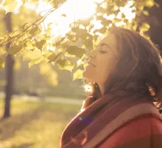 Quels soins visage pour bichonner sa peau l’automne ?