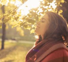 Quels soins visage pour bichonner sa peau l’automne ?