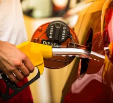 Comment enlever une tache d’essence ?