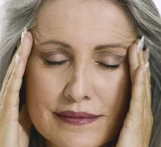 Anti-stress et anti-rides : vive le yoga facial !