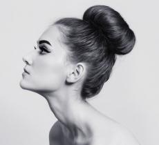 Comment faire un chignon ? Nos 2 idées de coiffures a faire soi-meme !